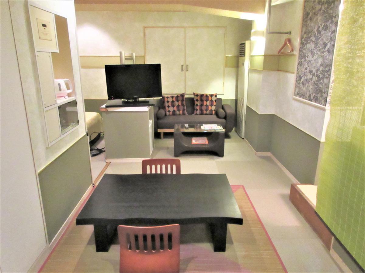 יוקוהאמה Hotel Plage (Adults Only) מראה חיצוני תמונה